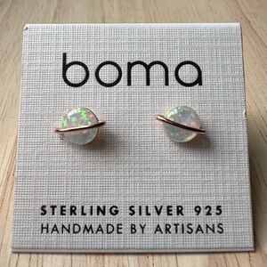 Boma Earrings NWT